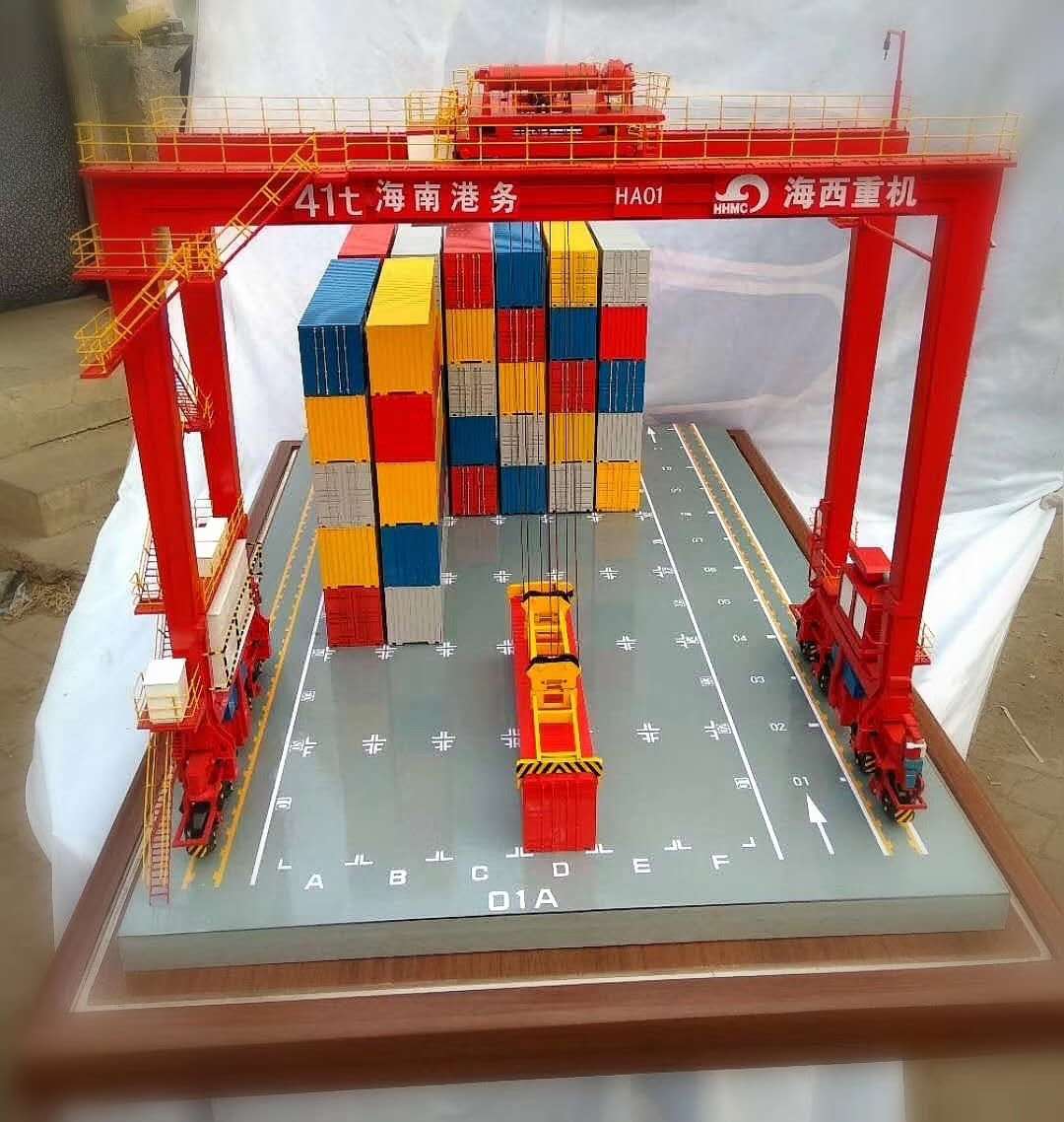 輪胎吊機